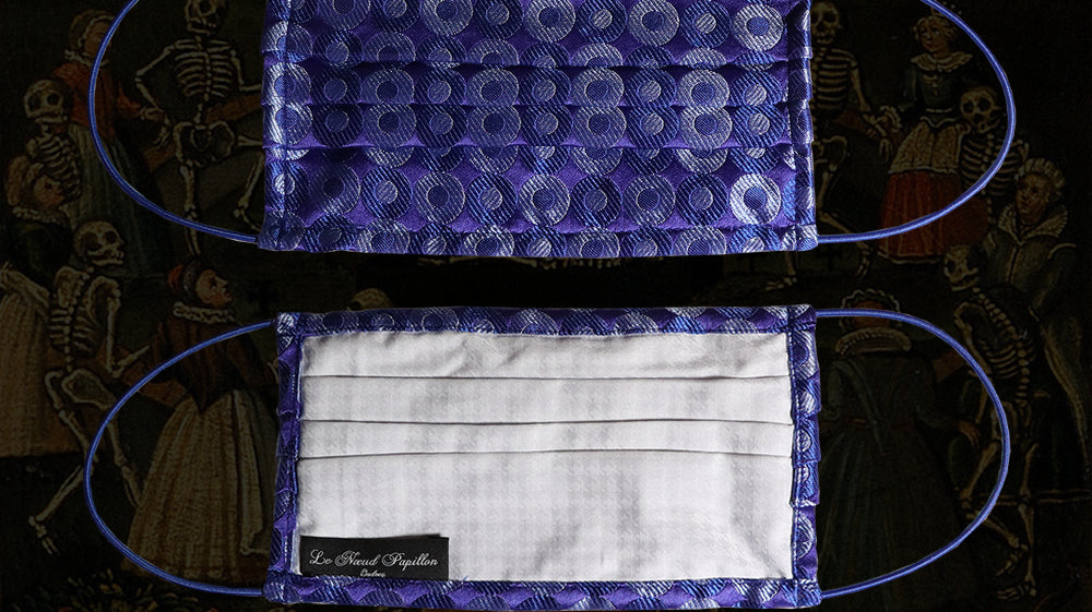 The Fan Out Effect Using Swiss Cotton Linings, Silk Jacquard Facings - The Details Count