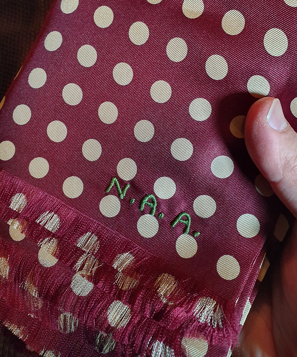 Passagio Cravatte - Bepsoke Ties Of Excellent Quality And Hand-Made To Your Specifications